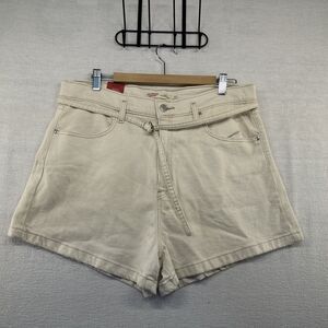 Levi's "Vintage " A-Line Belted Shorts NWT Women's Size 14 Ivory Stretch Denim